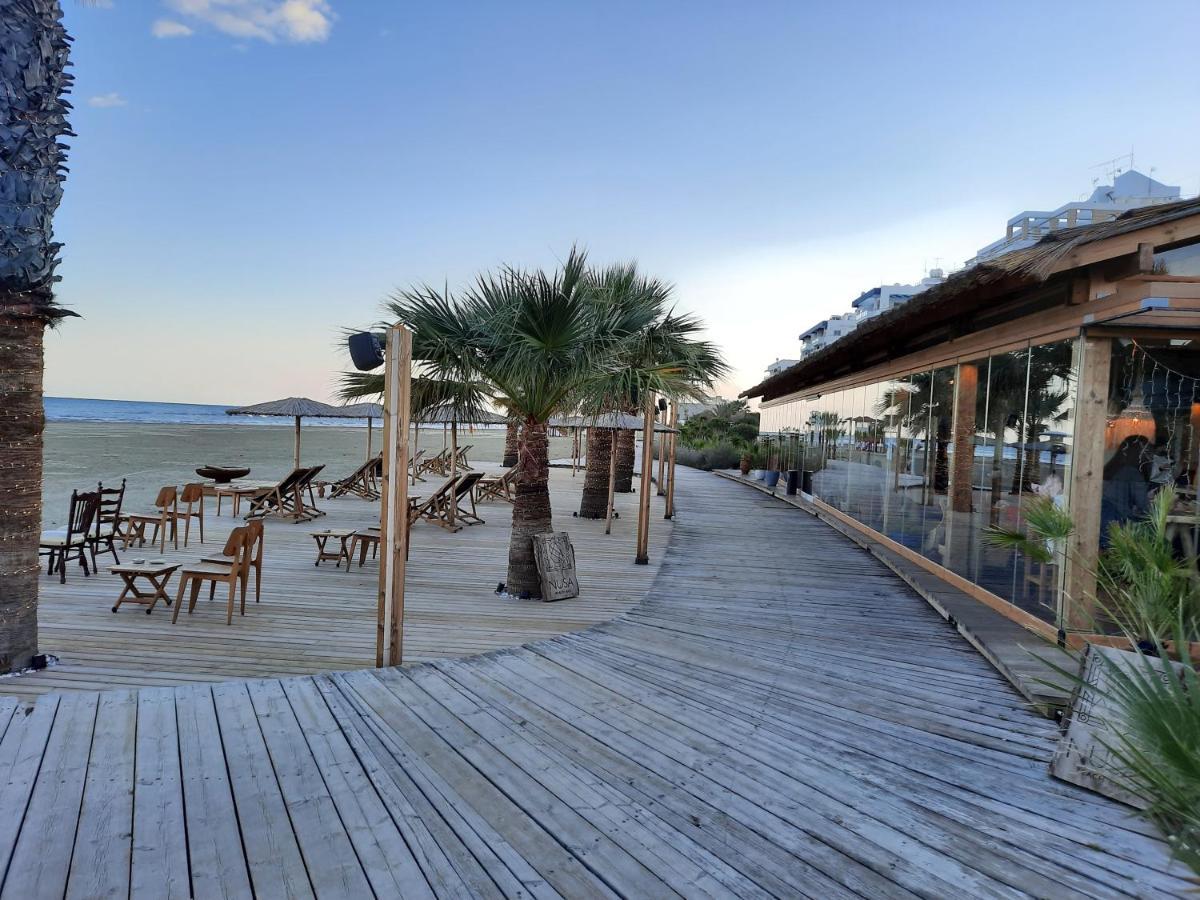 Large Apt 2 Bedrooms Sea View & 2 Balconies Larnaca Extérieur photo