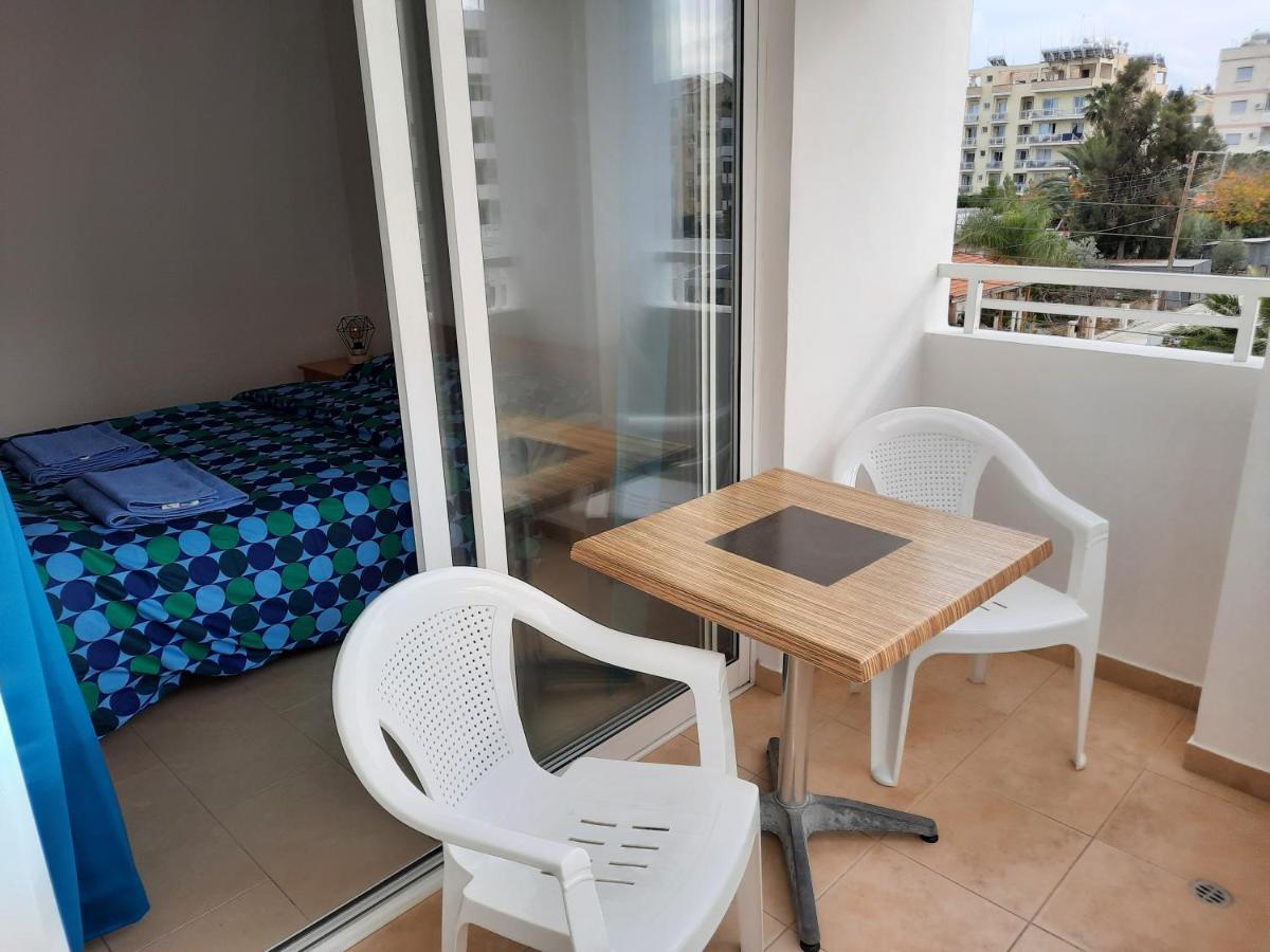 Large Apt 2 Bedrooms Sea View & 2 Balconies Larnaca Extérieur photo