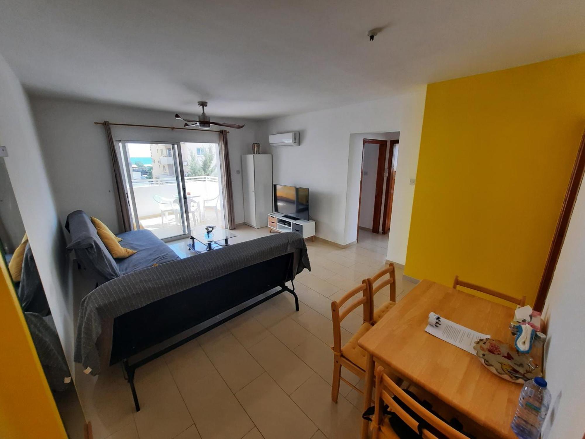 Large Apt 2 Bedrooms Sea View & 2 Balconies Larnaca Extérieur photo
